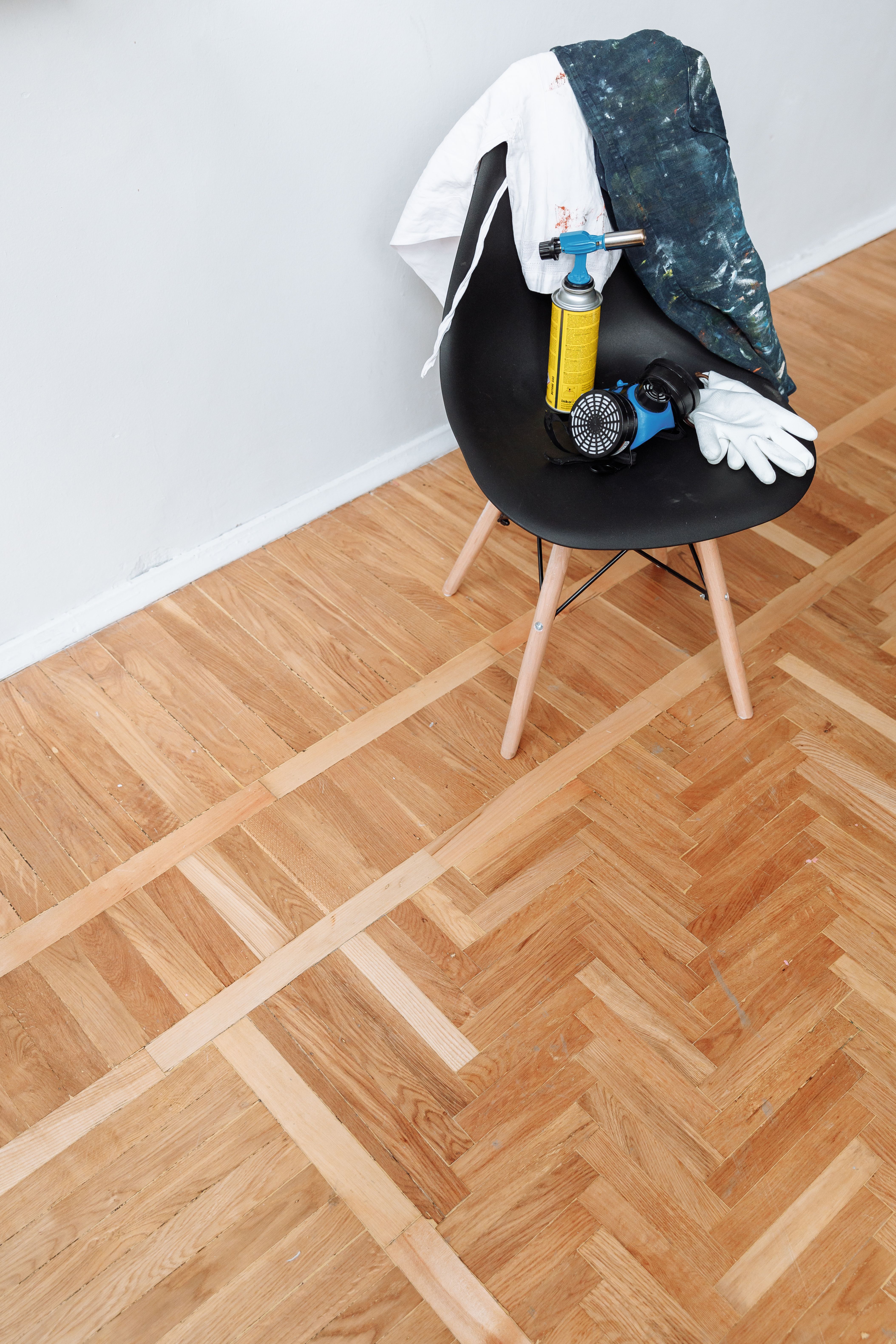 Floor installation service